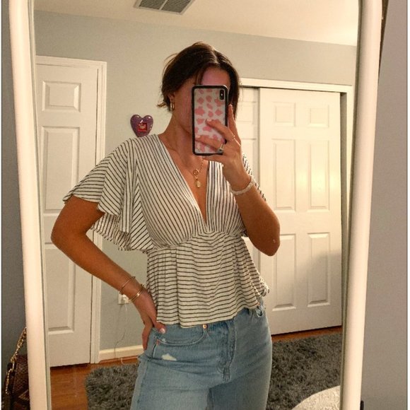 *MUST GO CLOSET CLEANOUT* WINWIN APPERAL STRIPE BLOUSE - Picture 2 of 3